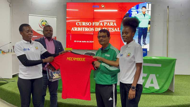Árbitros FIFA Futsal satisfeitos e confiantes no trabalho