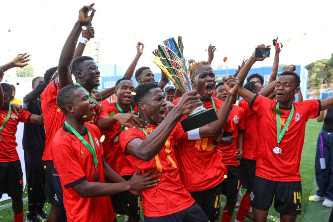 Mambinhas Sub-17 conquistam a Cascais Luso Cup 2025 com percurso notável