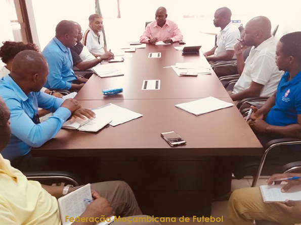 FMF e Maxixe assinam novo acordo para requalificação de campo com financiamento do projecto FIFA Forward